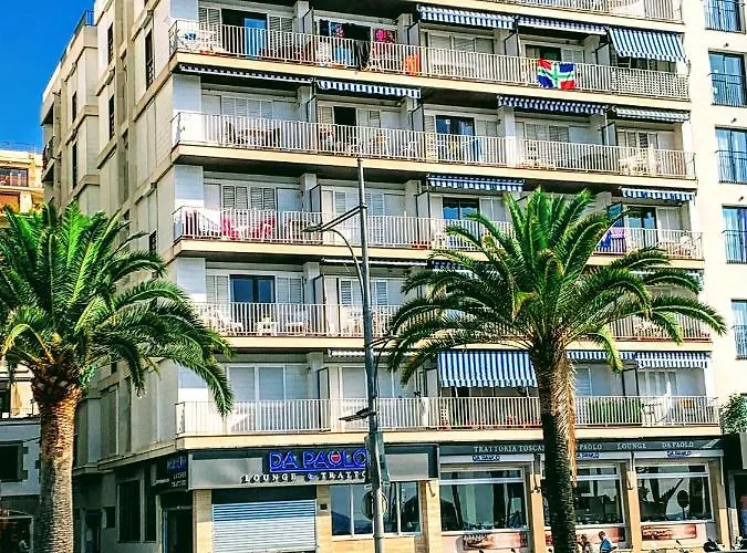 Happy Lloret 아파트